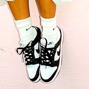 PREOWNED Nike Women’s Dunk Low Black & White (Pandas)